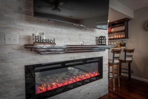 Hoosier Happiness Townhouse 2 King Size Bedroom Suites