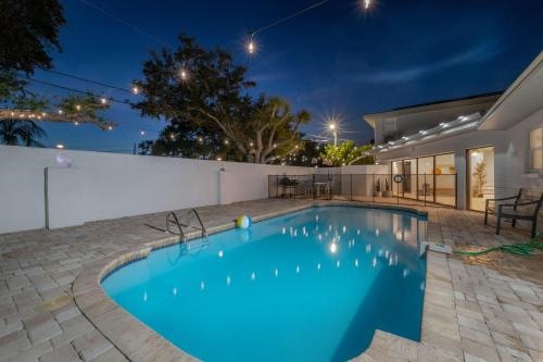 Newly Updated Pool Home 1 Mile From Beach