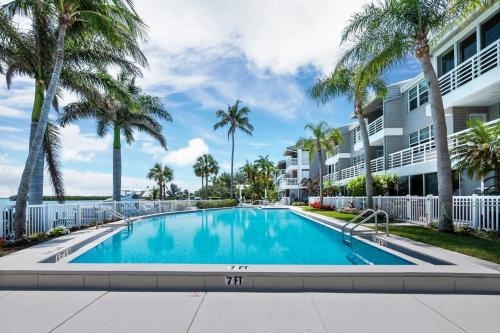 Waterfront Spa Pool Private Paradise On LBK
