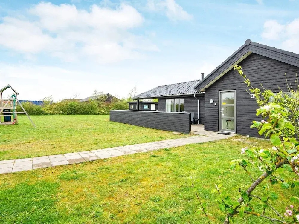 10 Person Holiday Home in Tarm