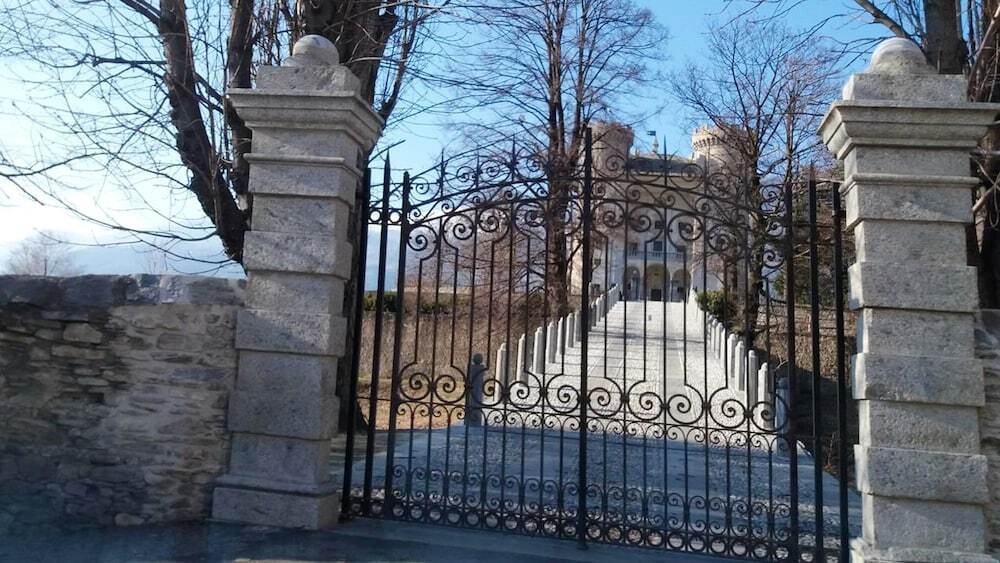 Apartment With one Bedroom in Aymavilles, With Wonderful Mountain View, Enclosed Garden and Wifi - 7 km From the Slopes