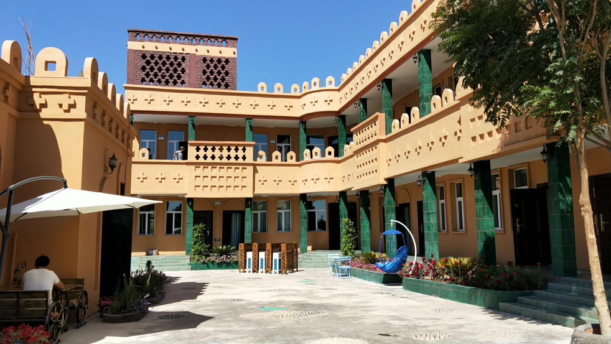 Turpan Silk Road Lodges - The Vines