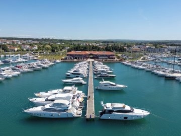 Marina & Hotel Nautica