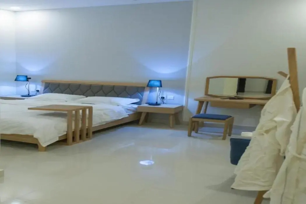 Vivian Park Chalets