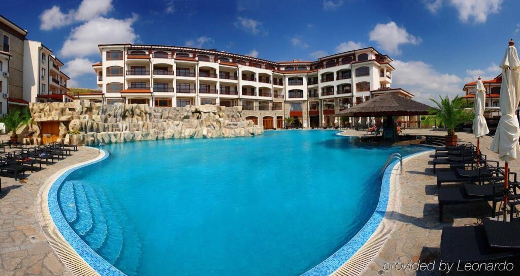 The Vineyards Resort