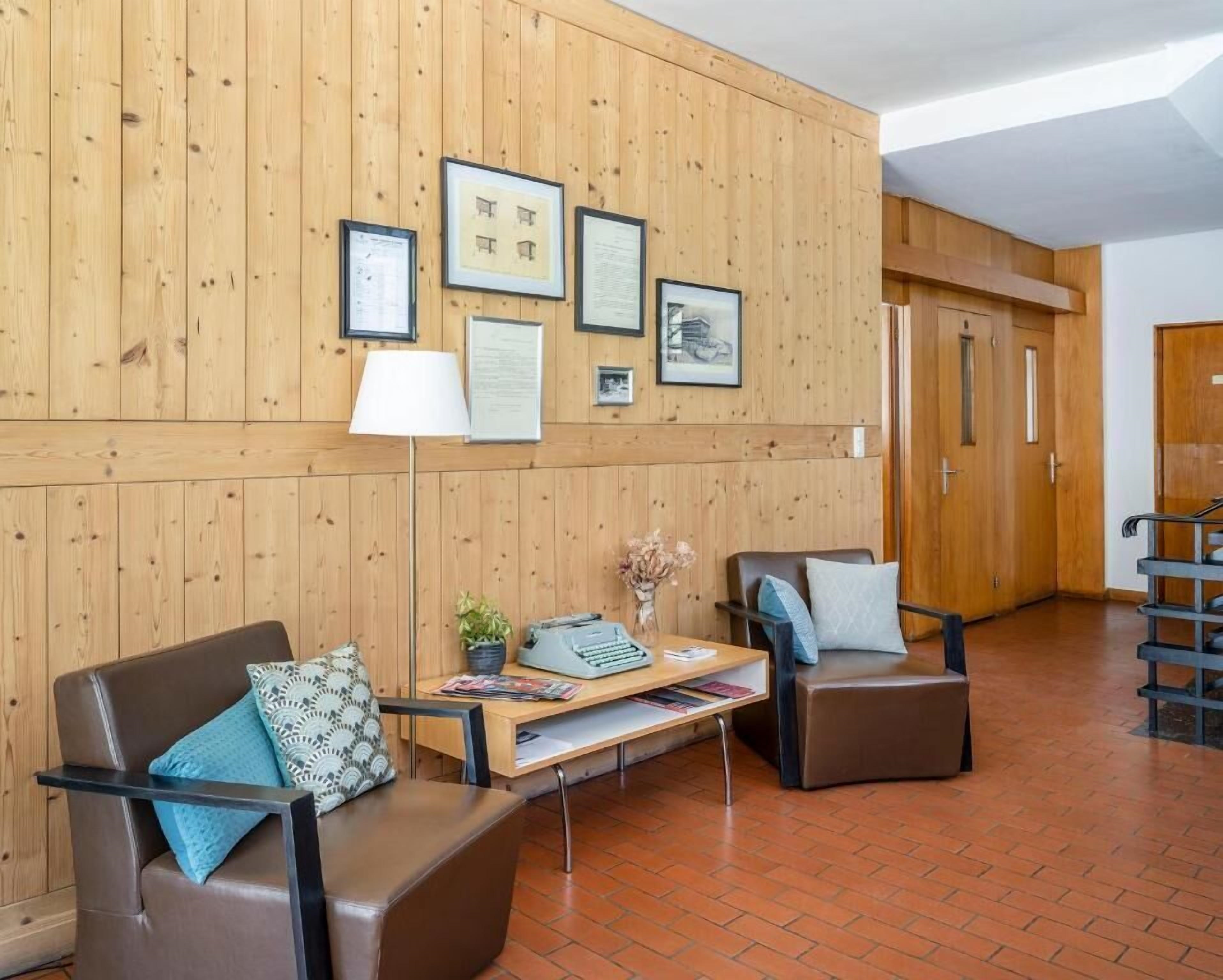 Hotel historique Chez Elsy - Crans-Sapins