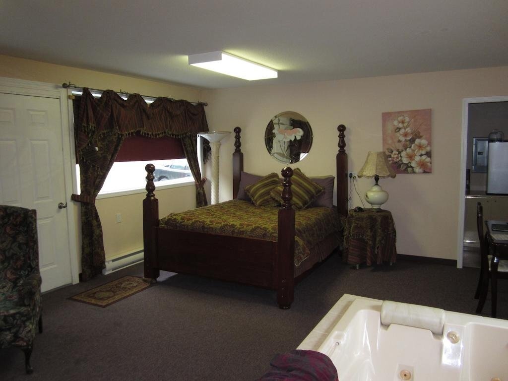 Old Towne Inne Chuckwagon Bar & Grill