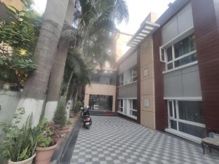 Q Saina's S K Regency