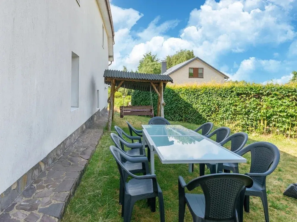 Family Villa Near Lake