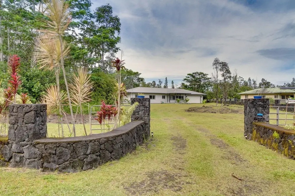 Paradise Park Vacation Rental ~ 4 Mi to Shoreline!