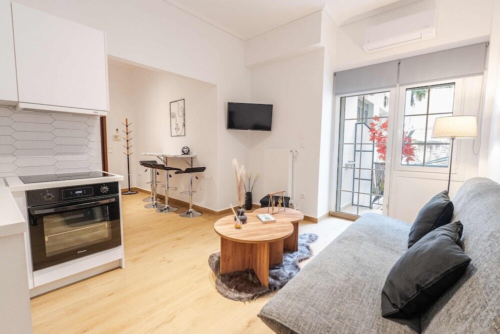 Phaedrus Living: Nea Smyrni Park View Flat