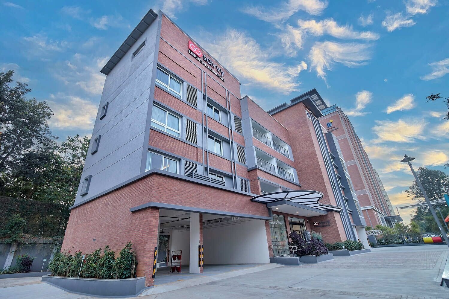 GoSavvy Executive Residences - Three Bedroom