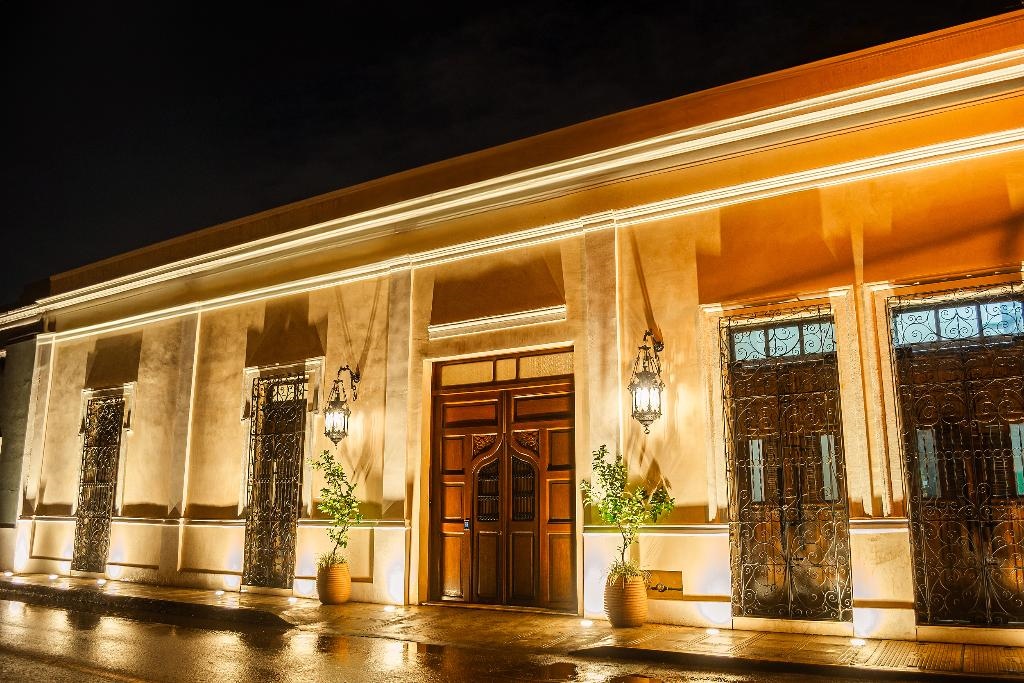 Adoro Hotel Boutique