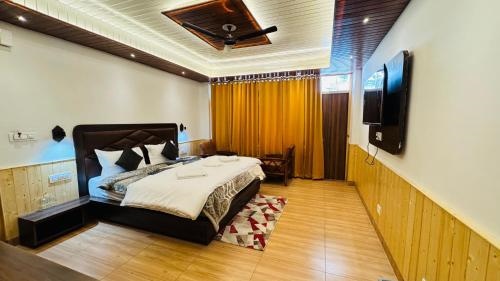 THE Midnight Garden Manali