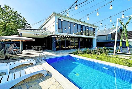 Qafqaz Rainbow Chalet