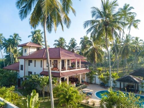 Lanka Beach Grand Villa