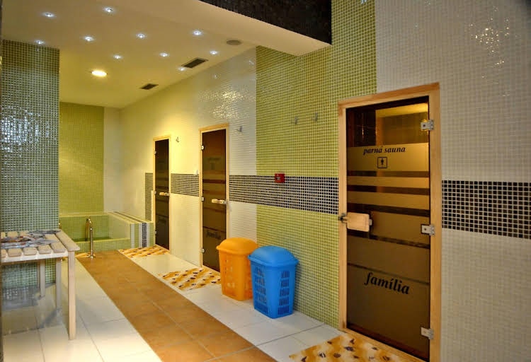 Apartment Building Familia