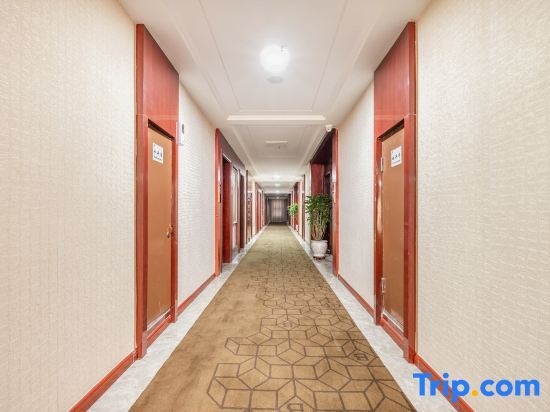 Yinlong International Hotel