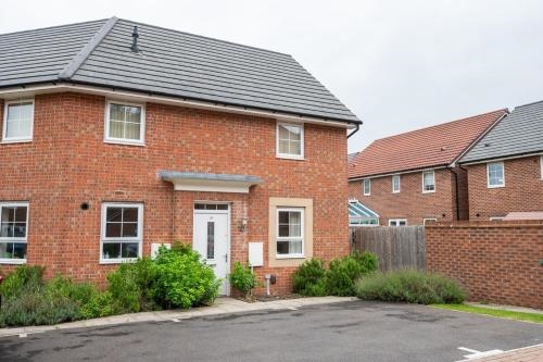 Close to Warwick University - Clover Way by Ty SA