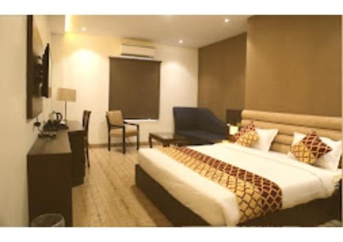 Hotel Sharon Residency