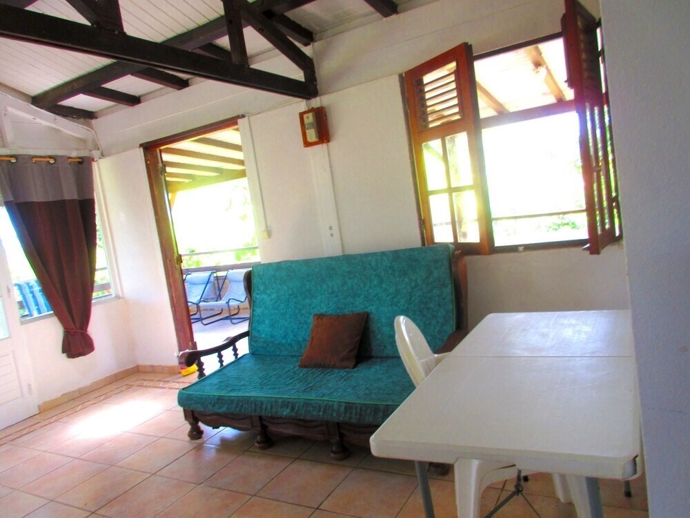 House With 2 Bedrooms in Goyave, With Enclosed Garden - 70 m From the Beach