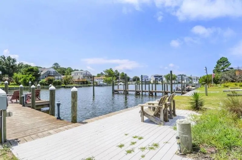 5525 Westwind Waterfront