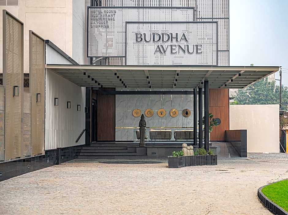 Buddha Avenue