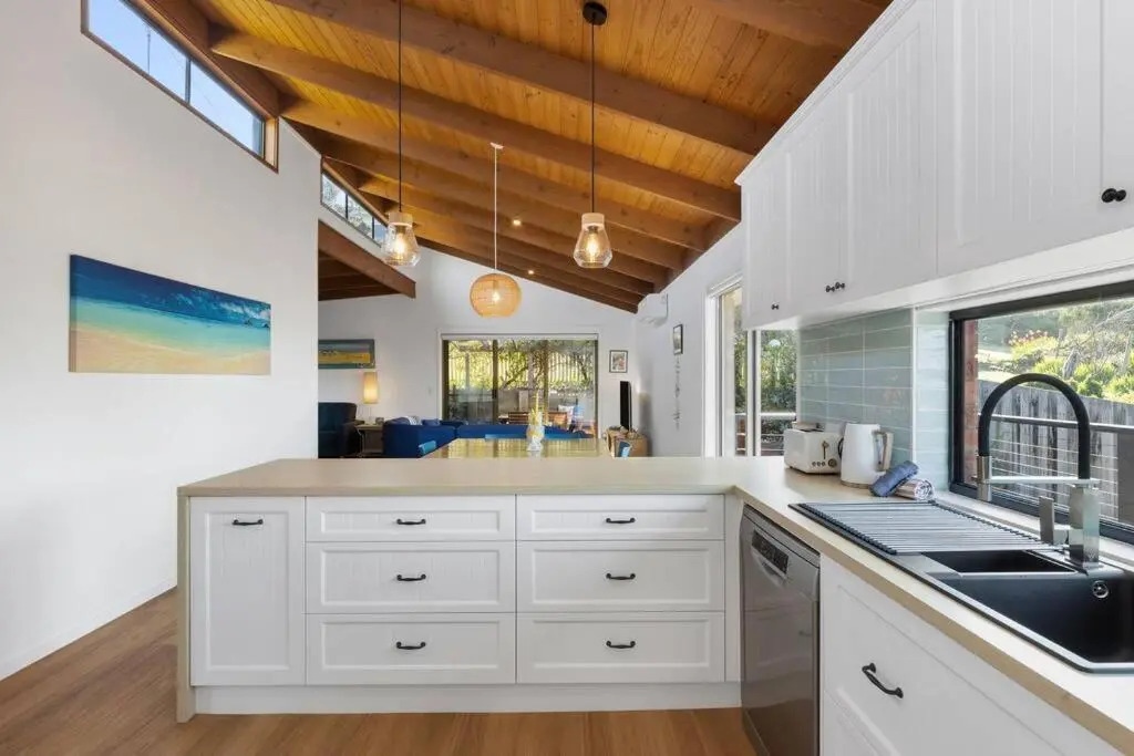 Sea Breeze on Orton 5 Minute Walk To the Beach