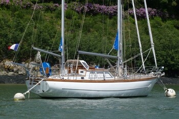 Nuit sur un voilier au Bono