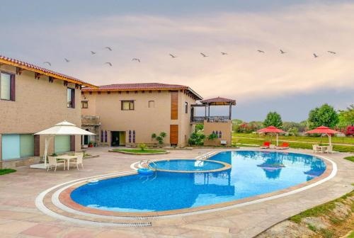 Aamaghati Wildlife Resort