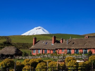 Tierra del Volcan / Hacienda El Porvenir