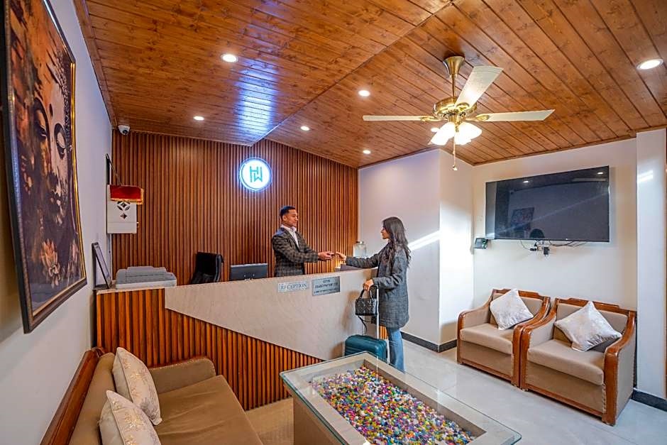 Perfectstayz Premium Westend Mall road