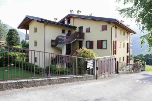 Ski&bike In The Sunny Valley by Halldis