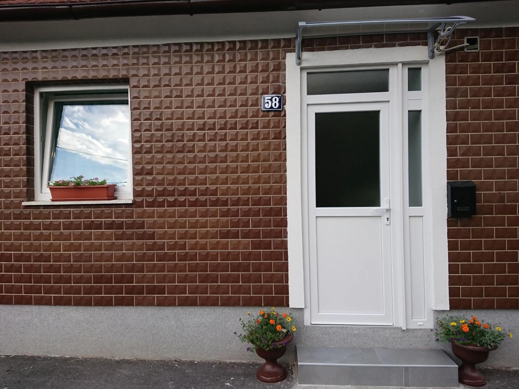 Apartman Sara vl. Franjo Klasic