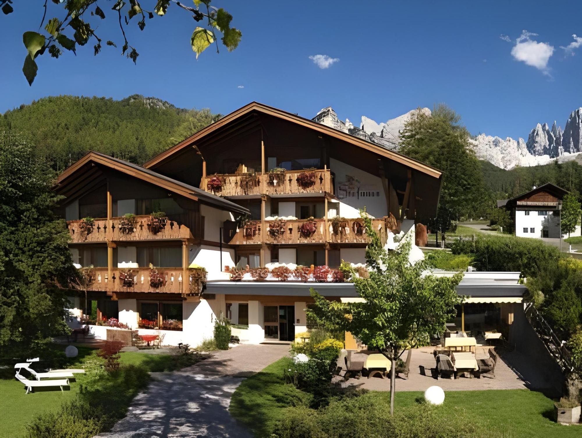 Naturpark- und Wanderhotel Stefaner ***s