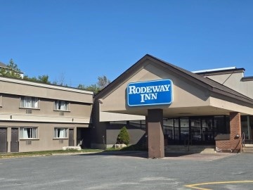 Cardinal Motor Inn