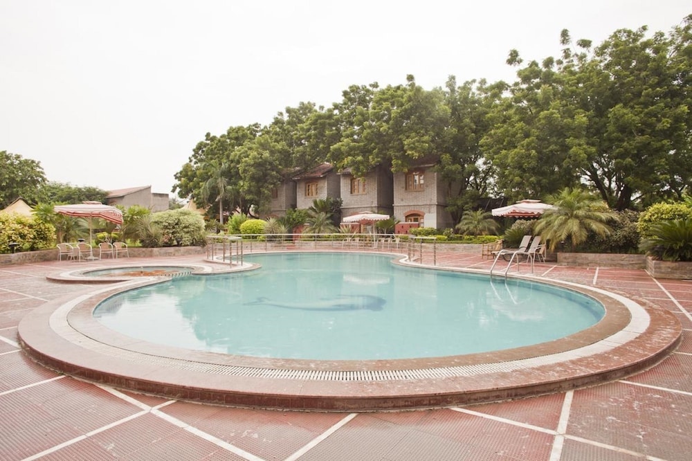Hotel Cambay Spa Resort