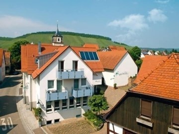 Weinstube & Pension Kachelofa