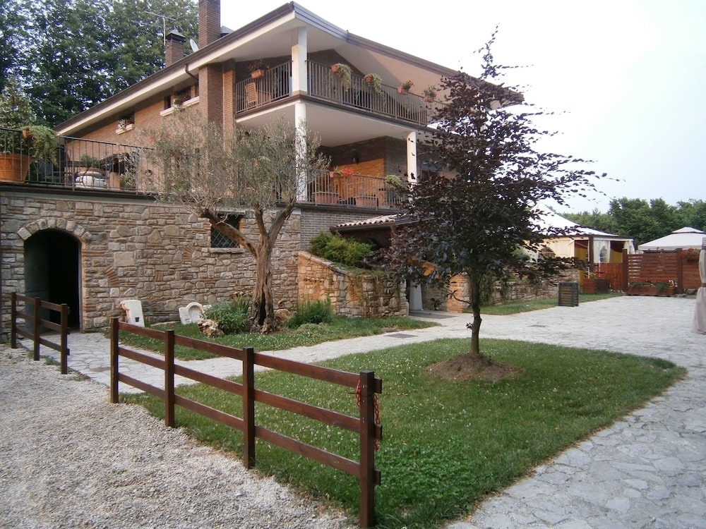 Myriam Country House B&B