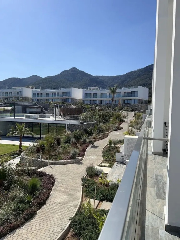 Hermes Penthouse Apartment With Mountain View