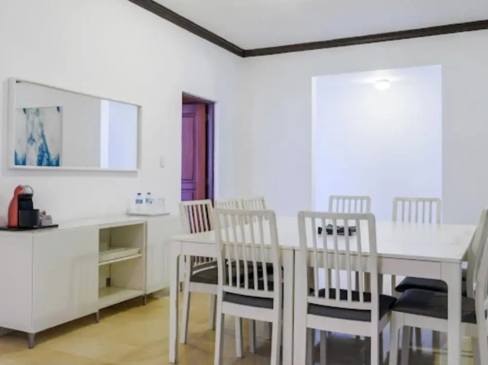 Apartment in Piantini Sleeps 10