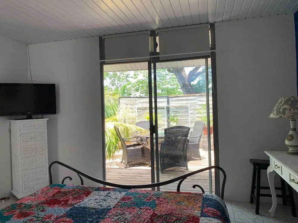 Mahina Apartment - Elegantly tropical