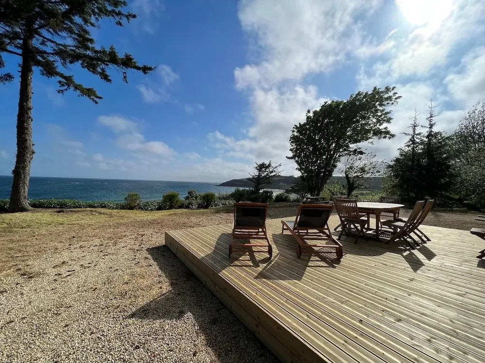 Breton Holiday Home With sea View, Plougasnou