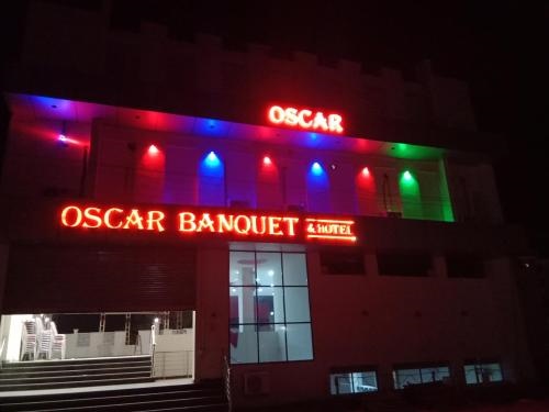 Oscar Banquet And Hotel