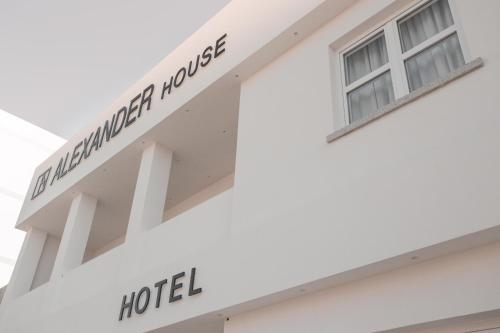 Alexander House Hotel