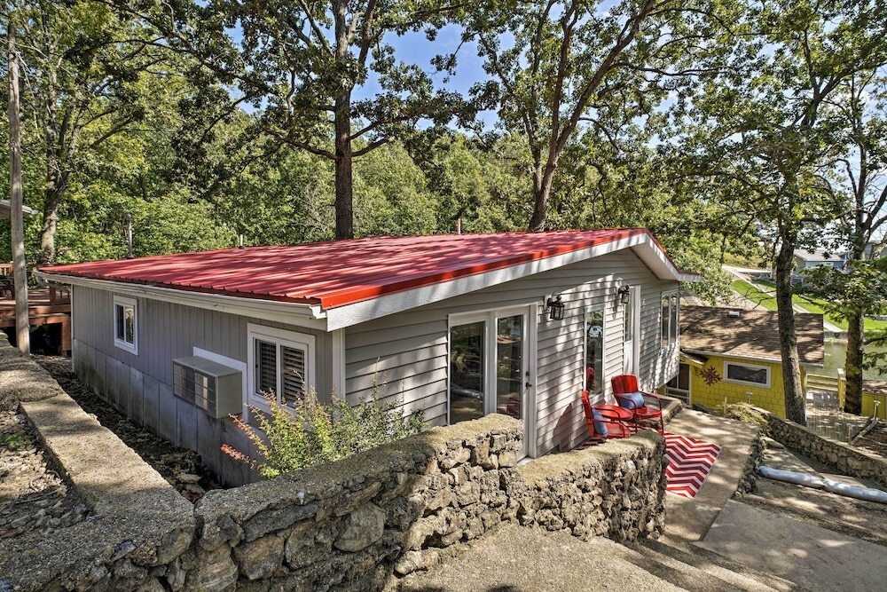 Lakeside Home w/ Boat Dock in Sunrise Beach