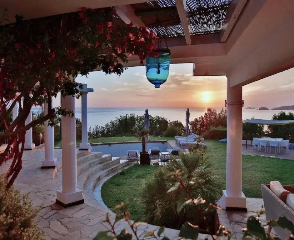 Holiday Home With Charming Patio