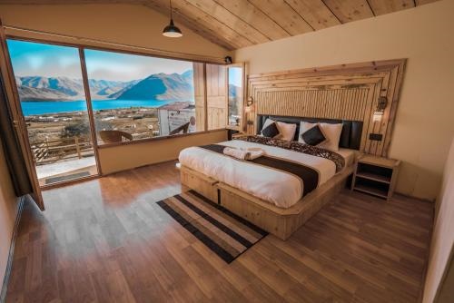 De Reeva Resort Pangong