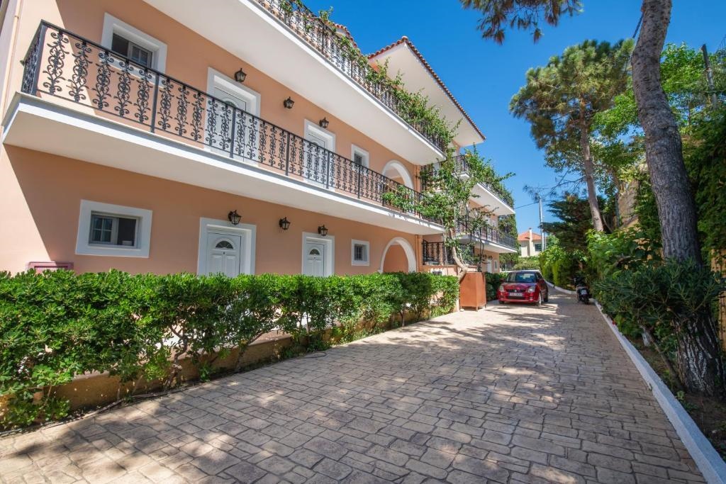 Achillion Apartments & Studios