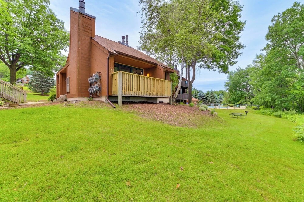 Bellaire Ski Condo: 1 Mi to Summit Mountain!